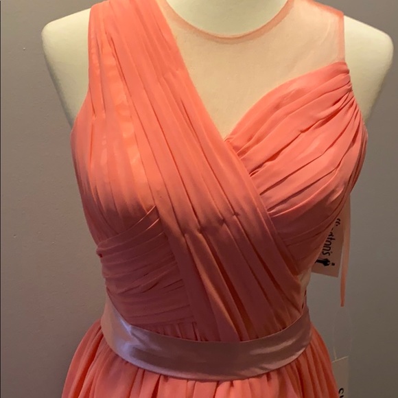 Dress - Picture 2 of 5